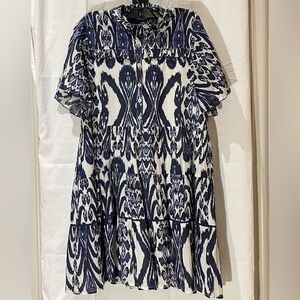 Ro’s Garden blue and white floral dress with button detailing (Size S)